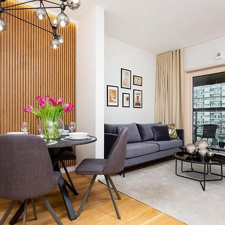 Mennica Residence - City Center By Renters Prestige Варшава Экстерьер фото