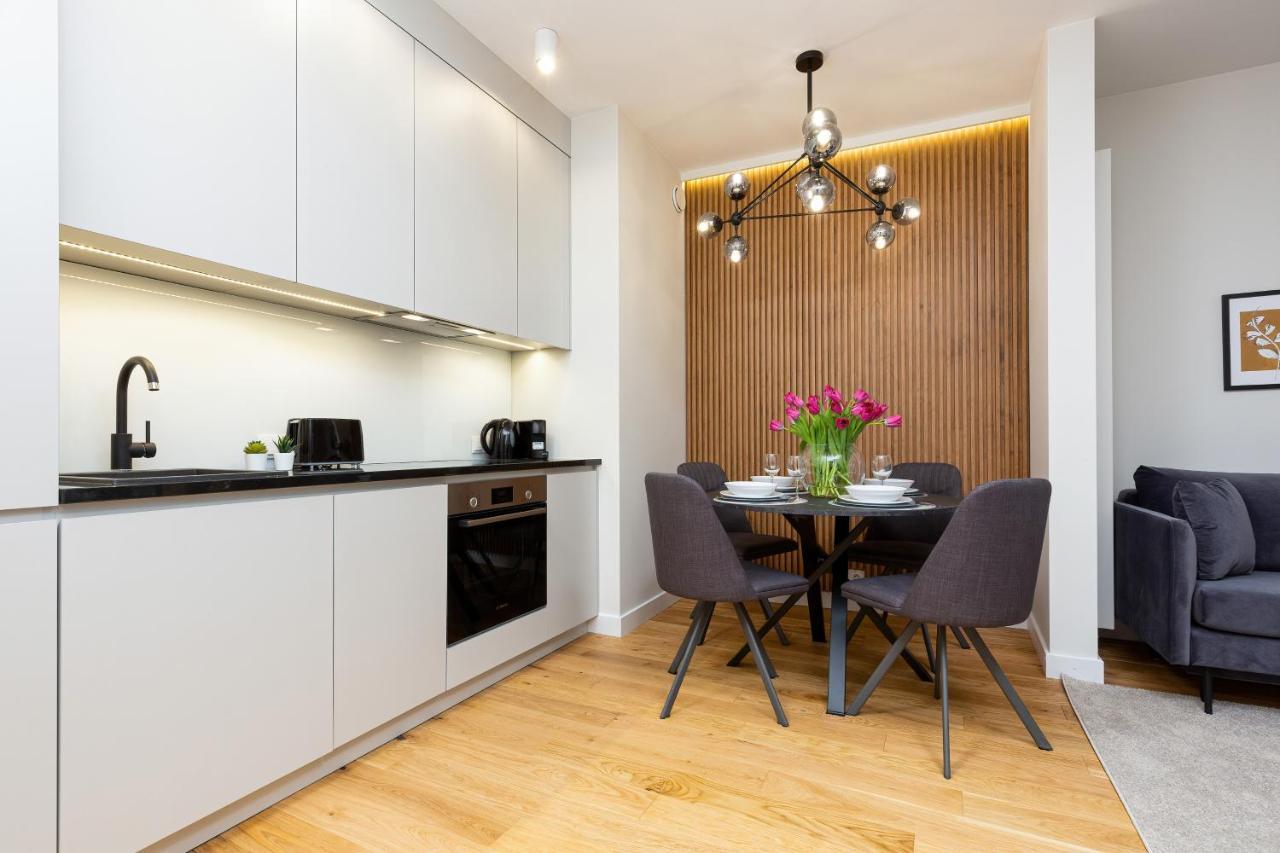 Mennica Residence - City Center By Renters Prestige Варшава Экстерьер фото